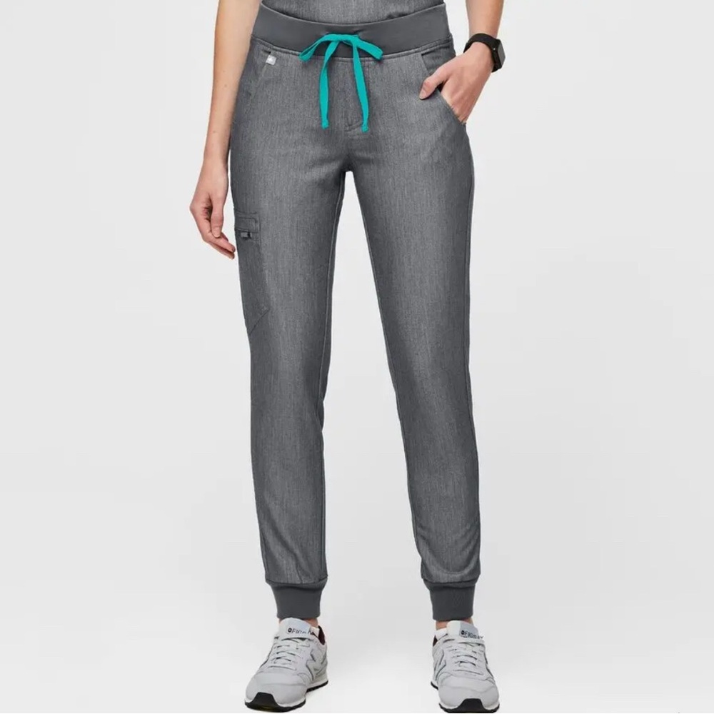 Figs‎ Graphite Gray Women's Zamora Jogger Scrub Pants Small